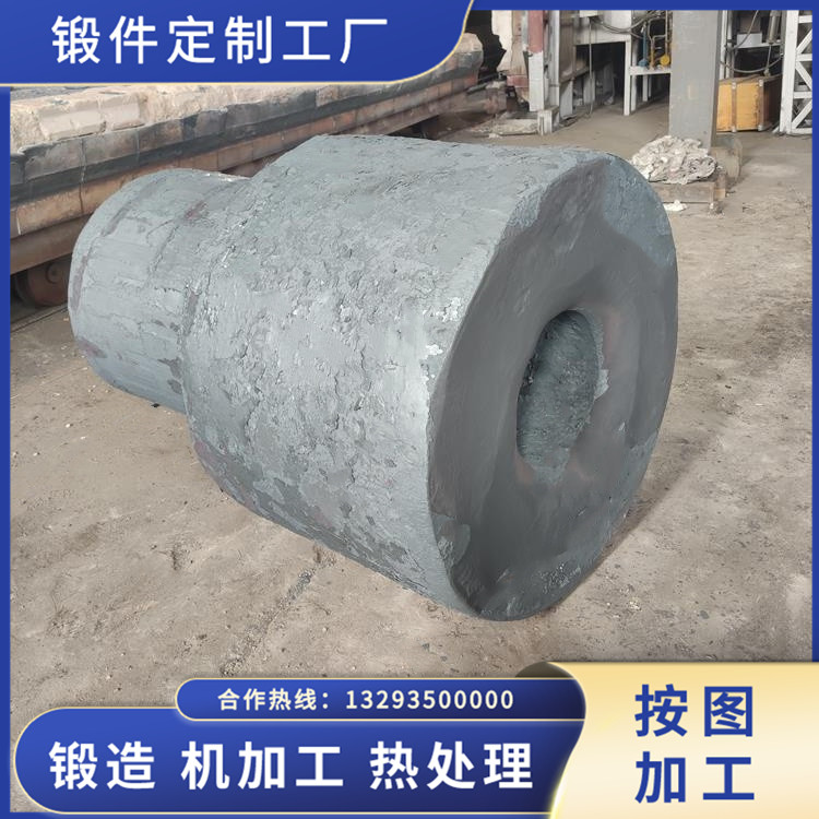 全回轉(zhuǎn)起重機(jī)鋼套鍛件